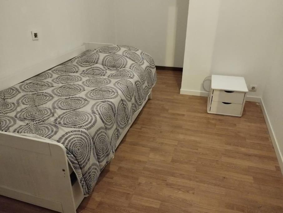 Agreable Maison Avec Parking Gratuit Lejlighed Amiens Eksteriør billede